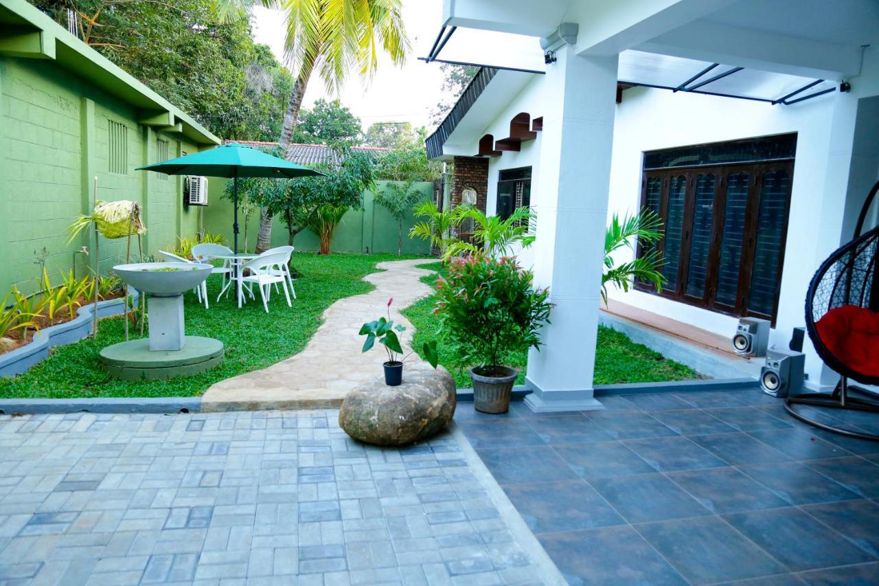 Seven Rich Villa 아누라다푸라 외부 사진