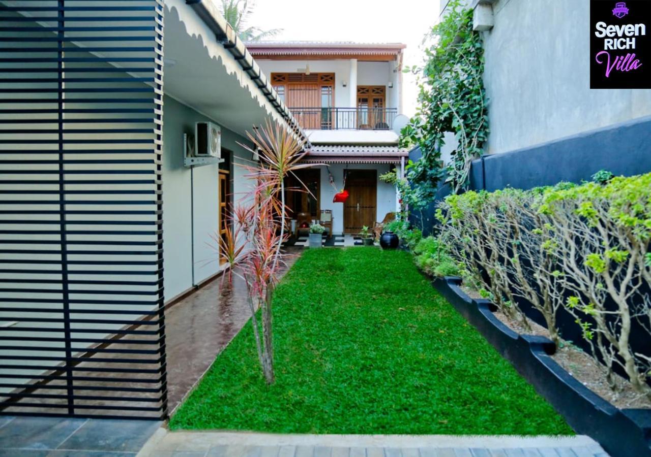 Seven Rich Villa 아누라다푸라 외부 사진