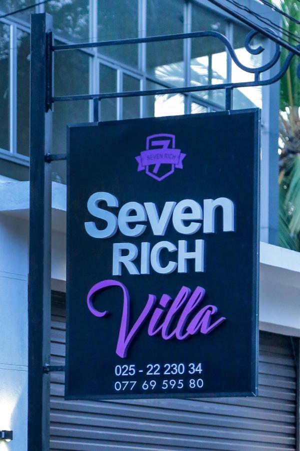 Seven Rich Villa 아누라다푸라 외부 사진